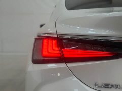 Lexus ES 2022 200 Deluxe Edition - фото 8