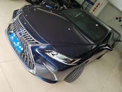 Lexus ES 300h Edition - фото 5