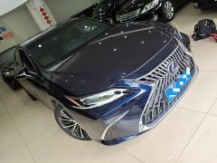 Lexus ES 300h Edition - фото 7