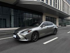 Lexus ES 300h Edition - фото 1