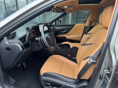 Lexus ES 300h Edition - фото 5