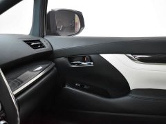 Lexus LM LM300h 2.5L Edition - фото 13