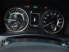 Lexus LM LM300h 2.5L Edition - фото 17