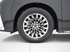 Lexus LM LM300h 2.5L Edition - фото 4
