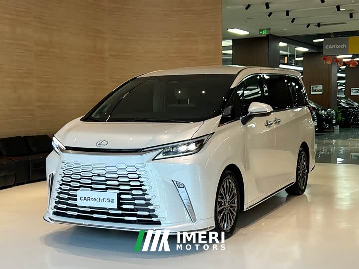 Lexus LM 500h Edition