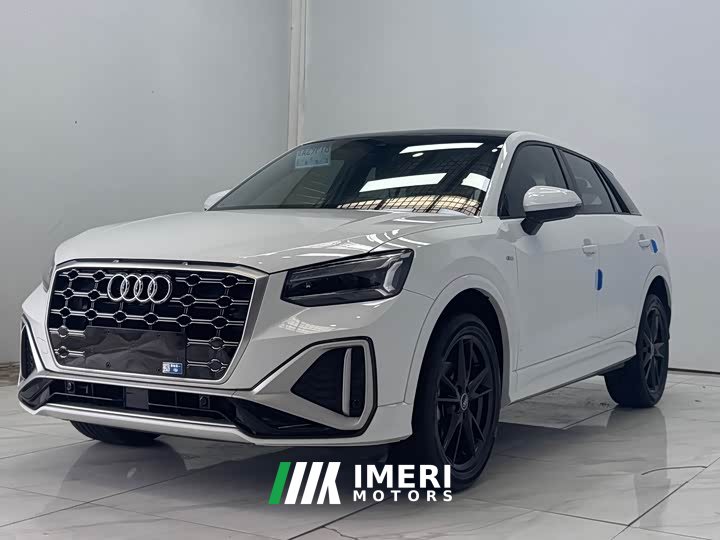 Audi Q2L 35 TFSI Version - автомобиль из Китая