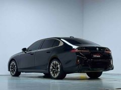 BMW 5 530Li Deluxe Version M - фото 18