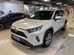 Toyota RAV4 2.0L CVT2WDPLUS Edition - фото 1