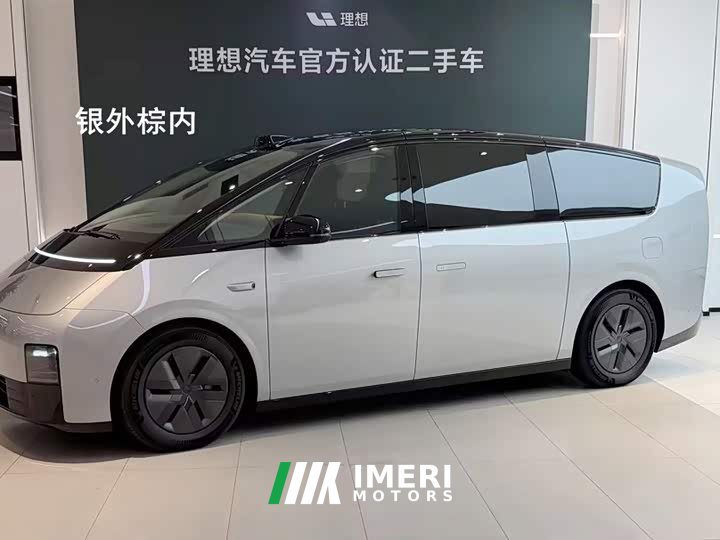 Li Auto MEGA Ultra - автомобиль из Китая