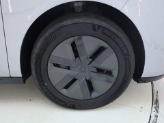 Li Auto MEGA Ultra - фото 19
