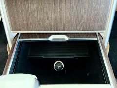 Land Rover Range Rover 3.0 L6 400PS Extended Edition, seven seats - фото 17