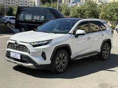 Toyota RAV4 2.0L CVT2WDPlus Edition - фото 1