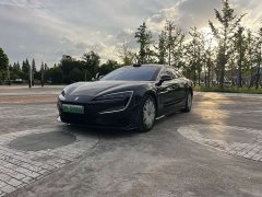 Yangwang U7 PHEV Luxury Edition - фото 1