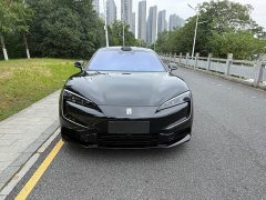 Yangwang U7 PHEV Luxury Edition - фото 2