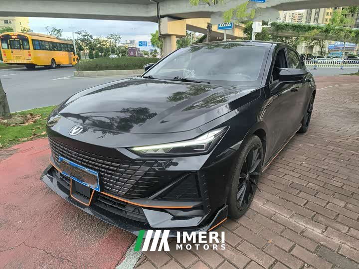 Changan UNI-V 1.5T Edition - автомобиль из Китая