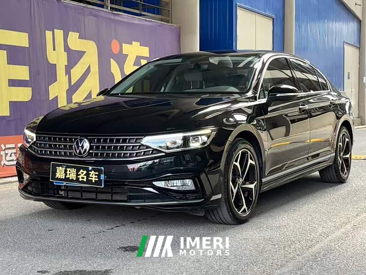 Volkswagen 200Anniversary Edition 330TSI DSG Version - автомобиль из Китая