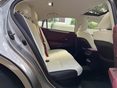 Lexus ES 300h Edition - фото 10