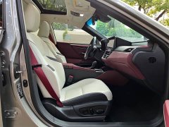 Lexus ES 300h Edition - фото 11