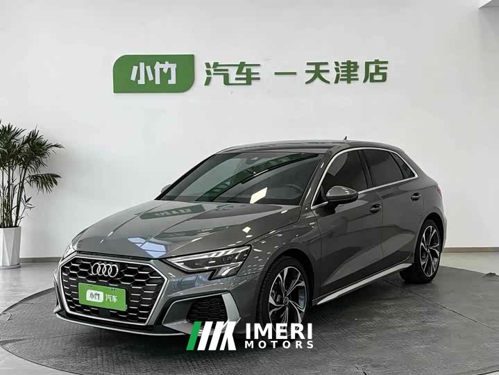 Audi A3 Sportback 35 TFSI Luxury Version - автомобиль из Китая