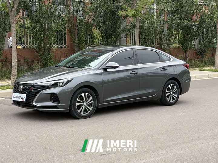 Changan PLUS NE 1.4T GDI DCTPremium Version - автомобиль из Китая