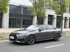 Audi A4L 45 TFSI quattro premium dynamic - фото 1
