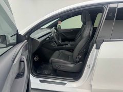 Tesla Model Y L Long Range Edition - фото 3