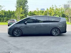 Li Auto Ideal MEGA 2025 Home Family Special Edition - фото 4
