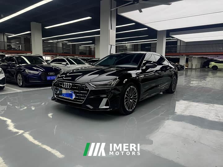 Audi A7L 45 TFSI Luxury Version - автомобиль из Китая