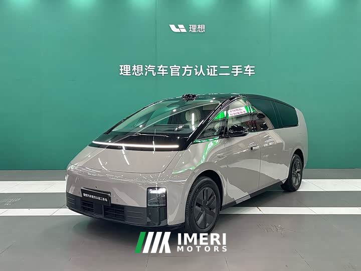 Li Auto MEGA Ultra