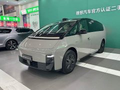 Li Auto MEGA Ultra - фото 16
