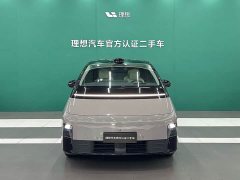 Li Auto MEGA Ultra - фото 2