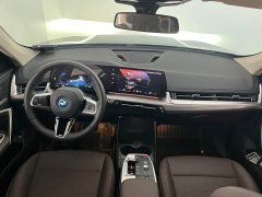 BMW iX1 eDrive25L M - фото 9