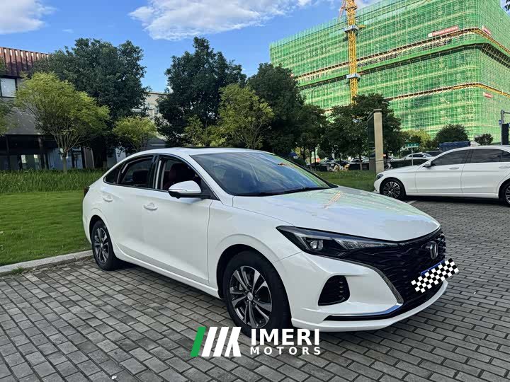 Changan PLUS NE 1.4T GDI DCTPremium Edition - автомобиль из Китая