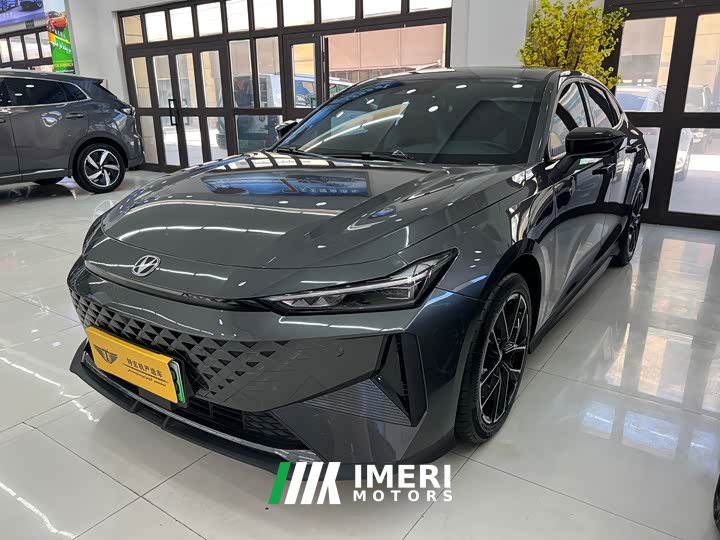 Changan UNI-V iDD 136km Version - автомобиль из Китая