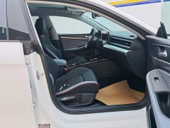 Lynk & Co Lingdu L 280TSI DSG spicy version - фото 8