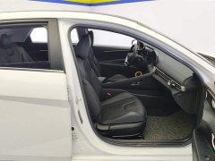 Lexus Elantra 2021 1.5L CVT LUX Premium Edition - фото 8