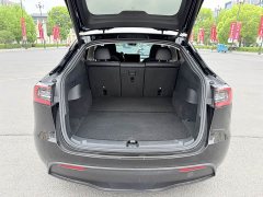 Tesla Model Y Edition - фото 14