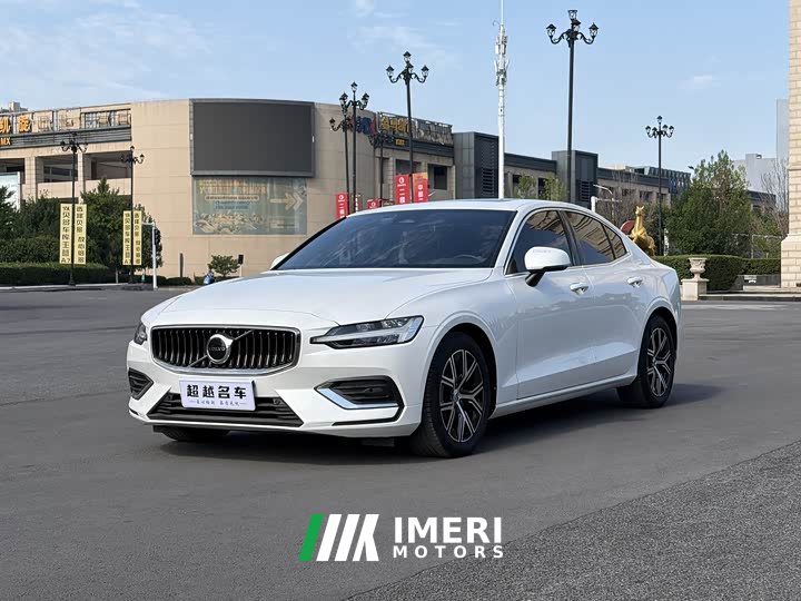 Volvo S60 B4 Luxury Edition