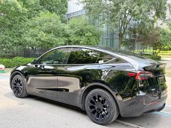 Tesla Model Y Edition - фото 5