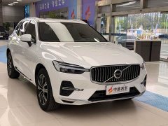 Volvo XC60 B5 AWDLuxury Edition - фото 3