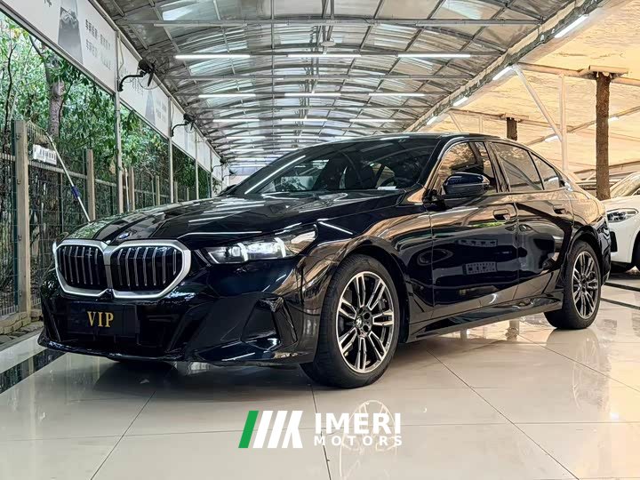 BMW 5 525i M - автомобиль из Китая