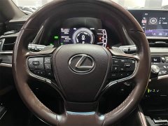 Lexus ES 300h Edition - фото 11