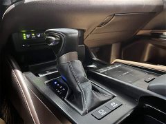 Lexus ES 300h Edition - фото 13