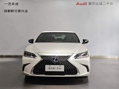 Lexus ES 300h Edition - фото 2