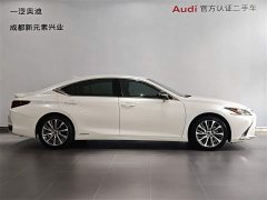 Lexus ES 300h Edition - фото 3