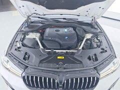 BMW 5 Series New Energy 535Le M Sports Package - фото 10