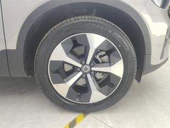 Volvo XC40 B4 four-wheel drive Zhiyuan Deluxe Edition - фото 6
