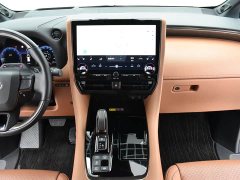 BMW 2.5L Premium Edition - фото 8