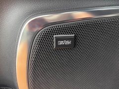 Lexus LM 300h Edition - фото 14