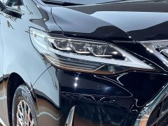 Lexus LM 300h Edition - фото 7